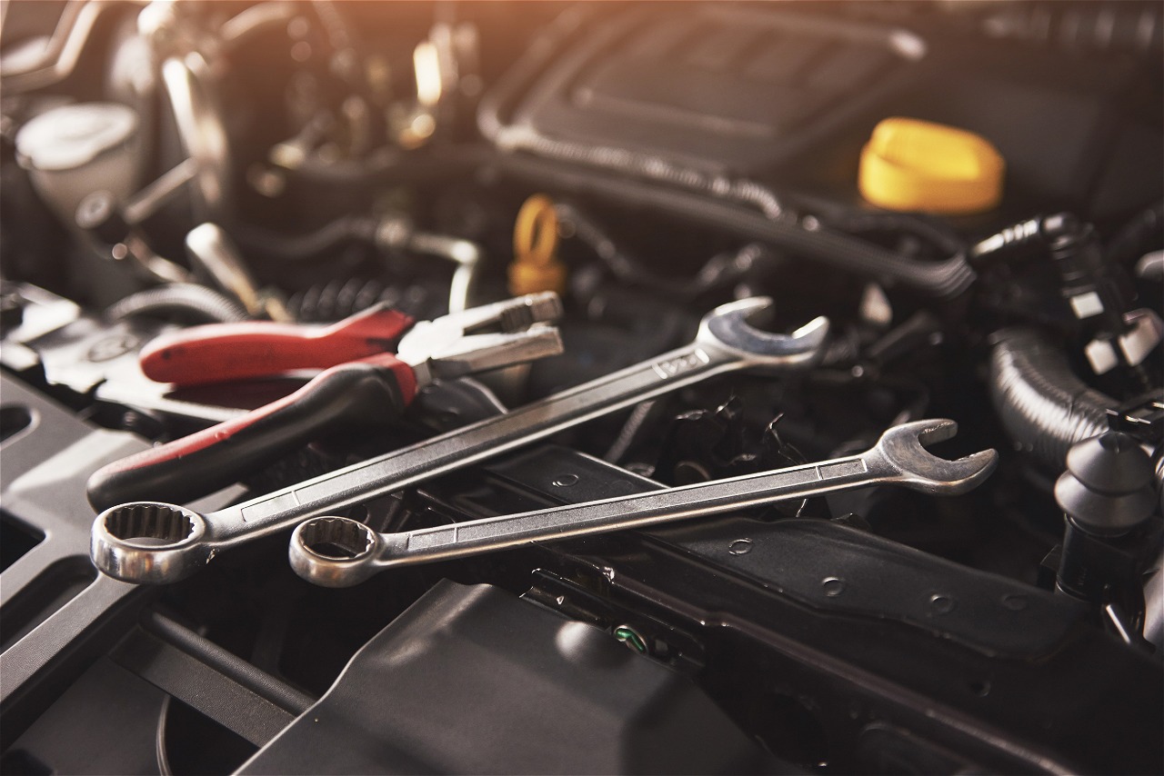 Car maintenance with multiple mechanics
